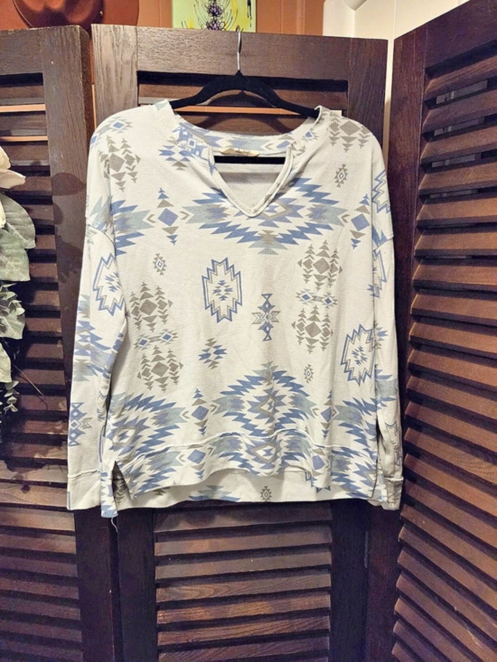 Lucky Brand Southwestern Print Thermal Top Long Sleeve White & Blue Small